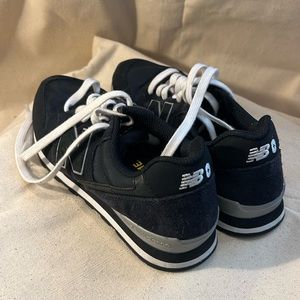 New Balance Figs Black